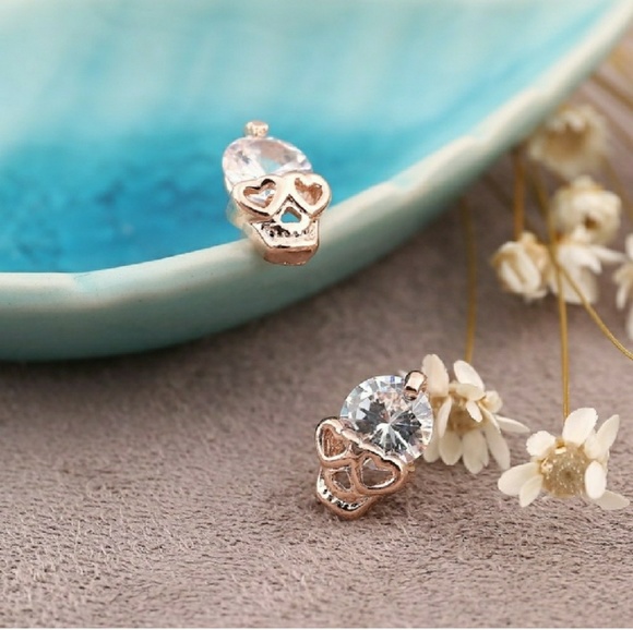 🆕CZ Rose Gold Plated Earrings - Picture 2 of 2